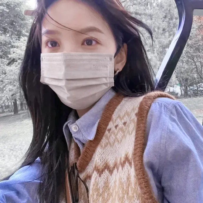 沧海遗珠映月寒